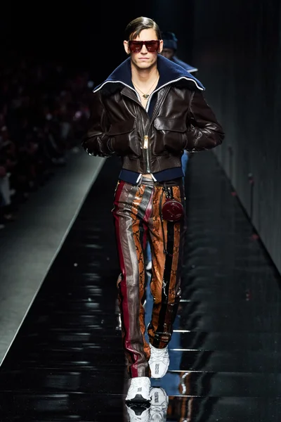 Look 52